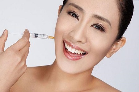 想要做玻尿酸，就得先了解玻尿酸有什么作用，抗衰美容的神器
